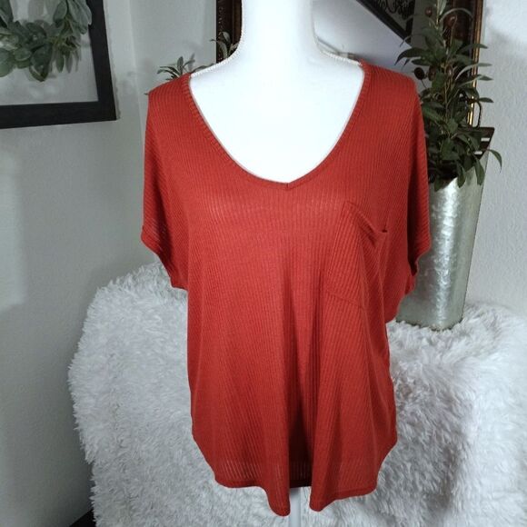 FOREVER 21 BURNT ORANGE TOP SZ.M EUC - Picture 2 of 5
